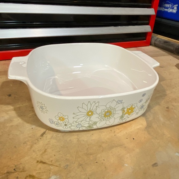 CorningWare Floral Bouquet 2 Quart Casserole with Lid A-2-B - Picture 5 of 6
